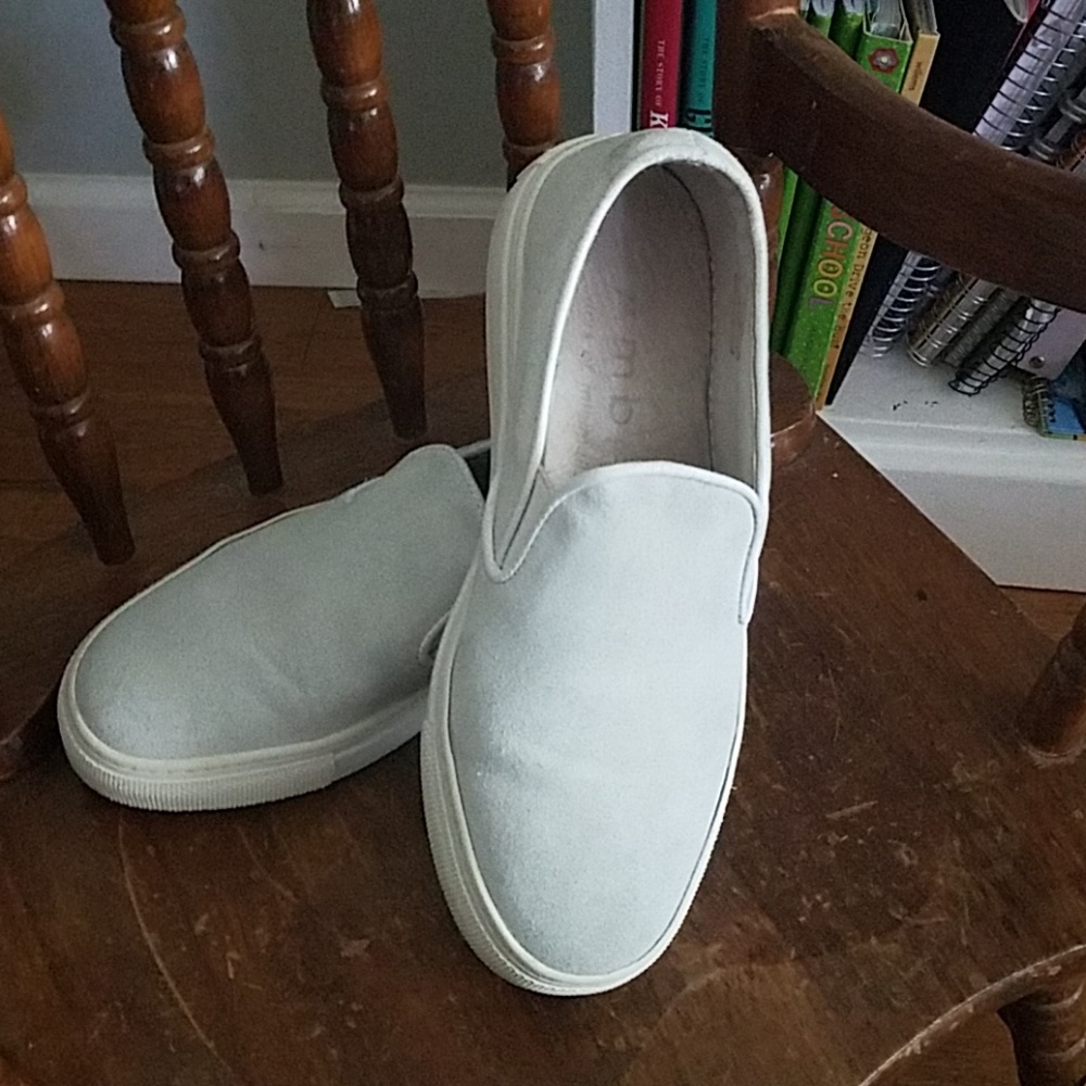 AMB Ambassadors of Minimalism slip ons